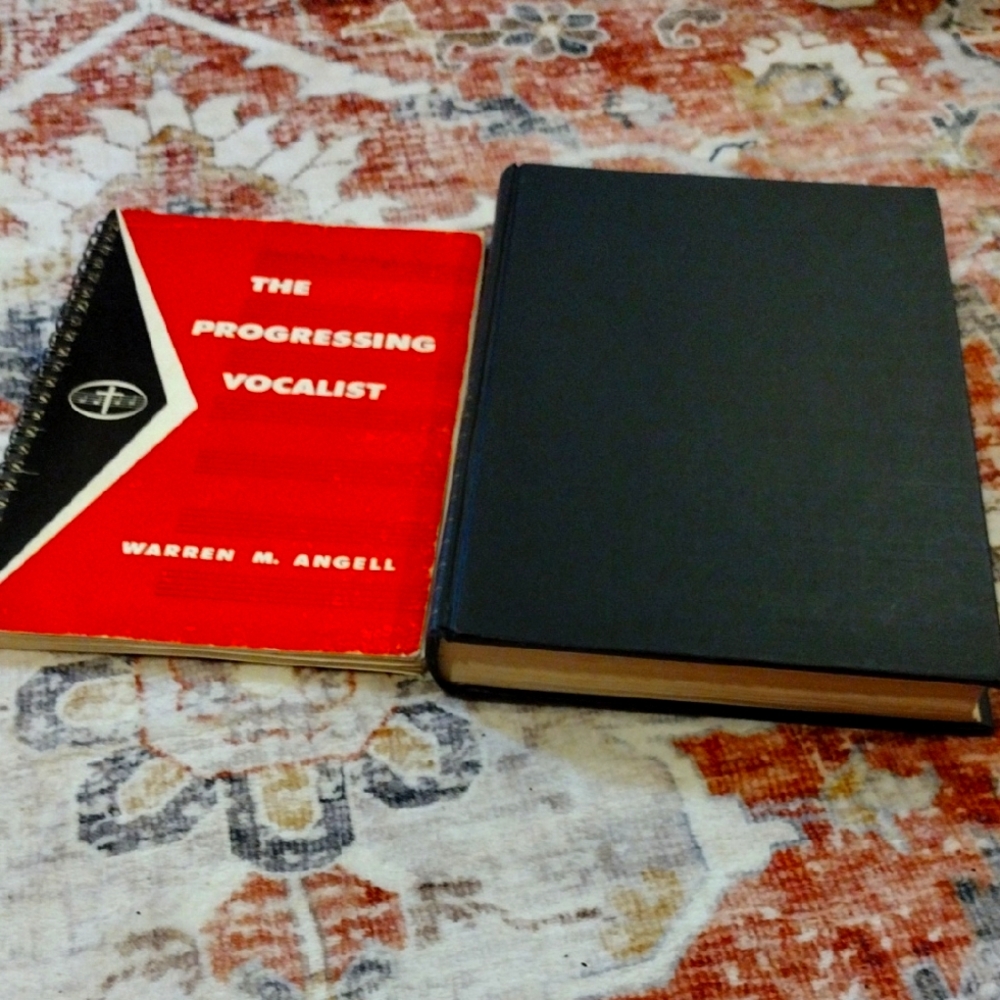 Two Sight Singing/Progressing Vocalist  Books